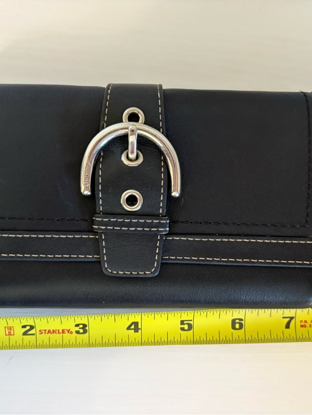 COACH Vintage Soho Buckle Trifold Wallet | Black Leather Contrast Stitch Y2K - Picture 6 of 7